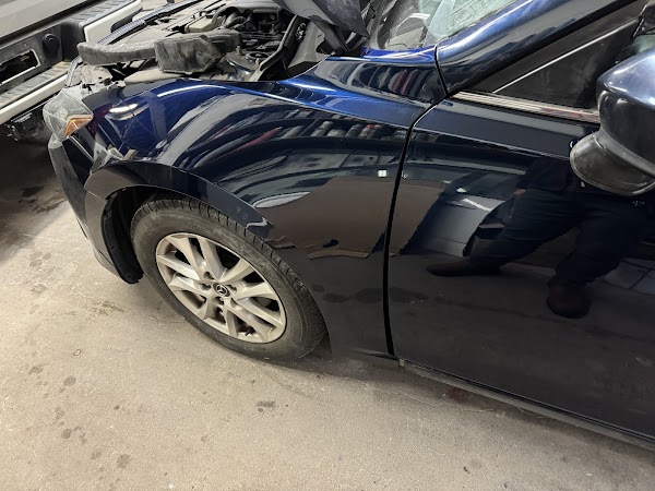 Royal City Auto Painting and Collision