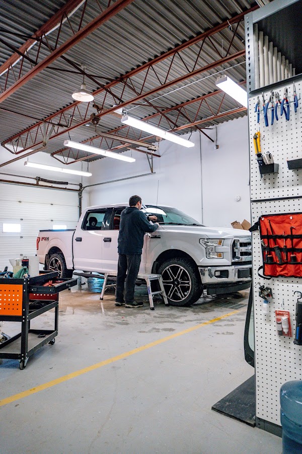 DECO Windshield Repair: Red Deer Glass Shop