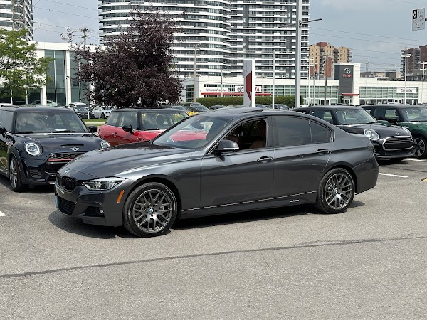 ACX Laval (anciennement Carrosserie Certifiée BMW Laval)