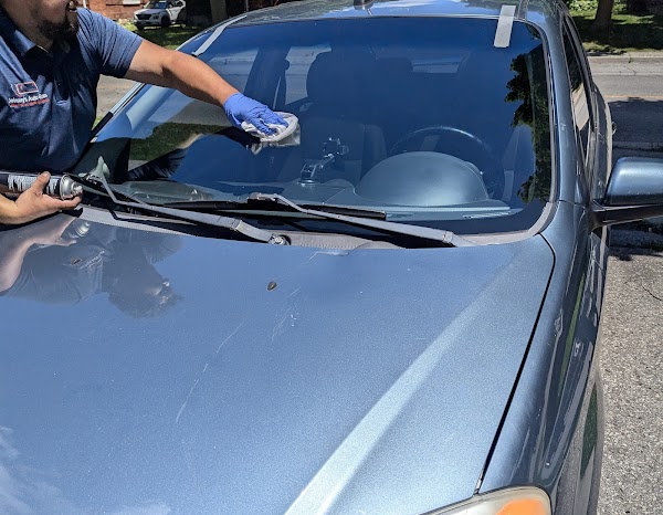 Johnny's Auto Glass